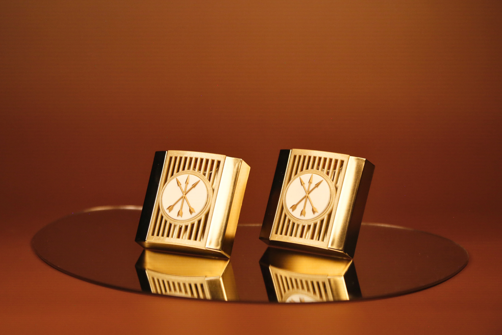 Belle Aroma Frosted Sandstone with Arrows Scent Slide Vent Clip Car Air Freshener