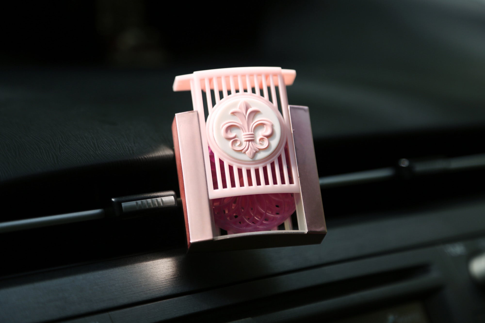 Rose Quartz with Fleur Scent Slide Vent Clip Car Air Freshener